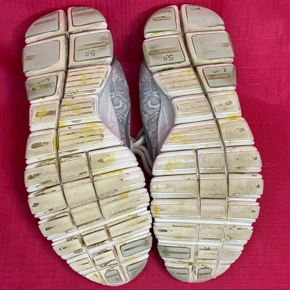 NIKE RUNNING SHOES GRAY SNAKE PRINT SIZE 7.5 - Picture 12 of 12